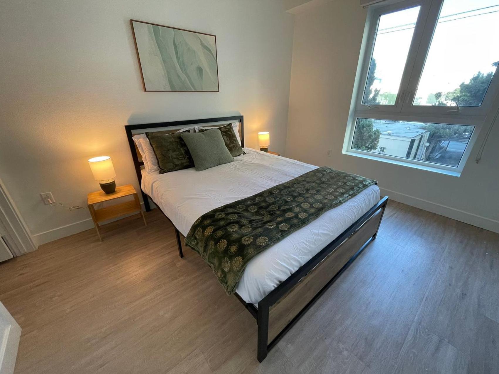 Chic Urban Retreat In Heart Of La, Steps From Attractions! Hotel Los Angeles Exterior photo
