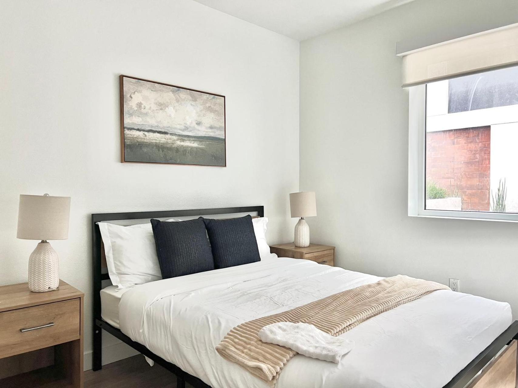 Chic Urban Retreat In Heart Of La, Steps From Attractions! Hotel Los Angeles Exterior photo