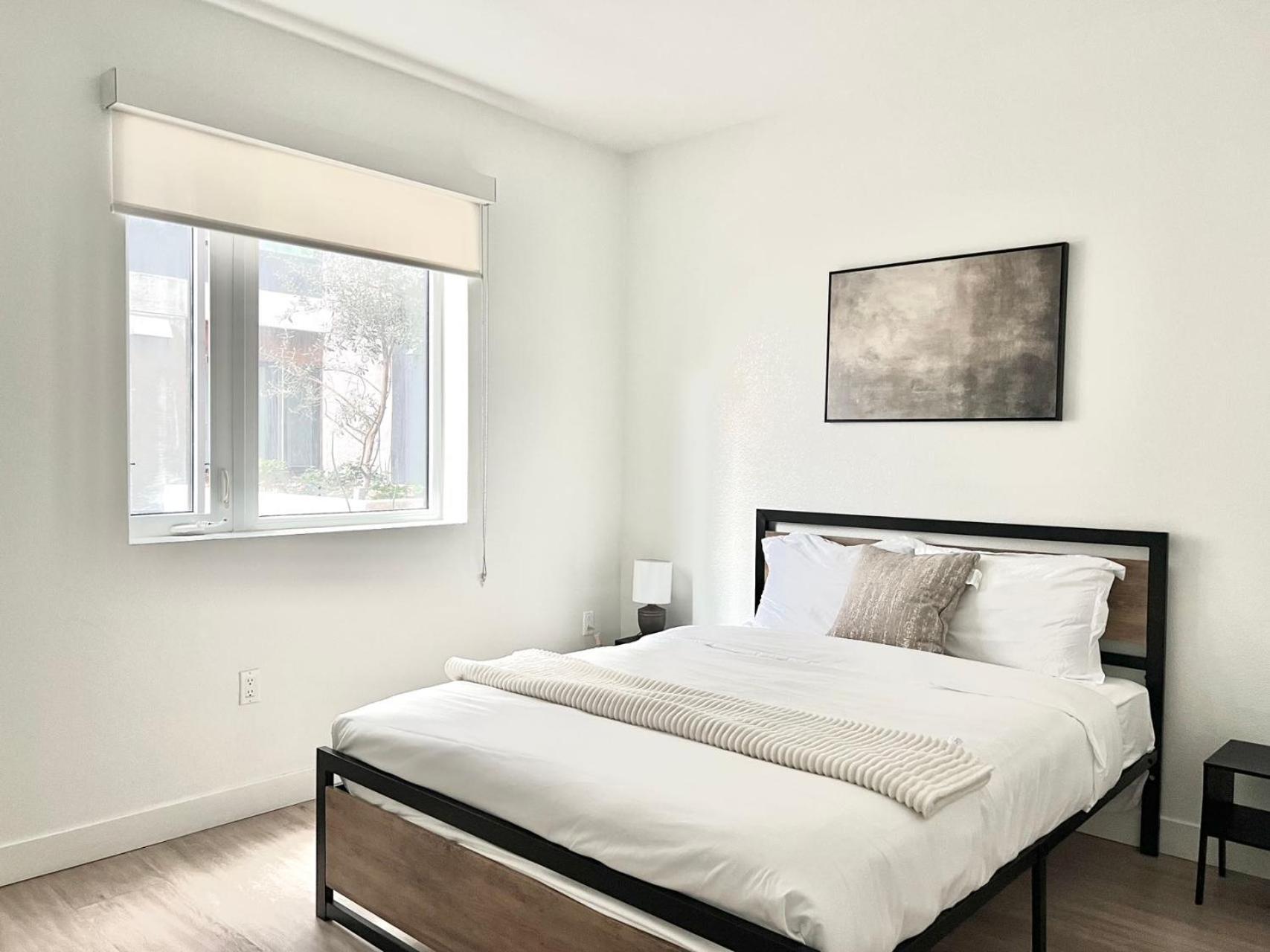 Chic Urban Retreat In Heart Of La, Steps From Attractions! Hotel Los Angeles Exterior photo