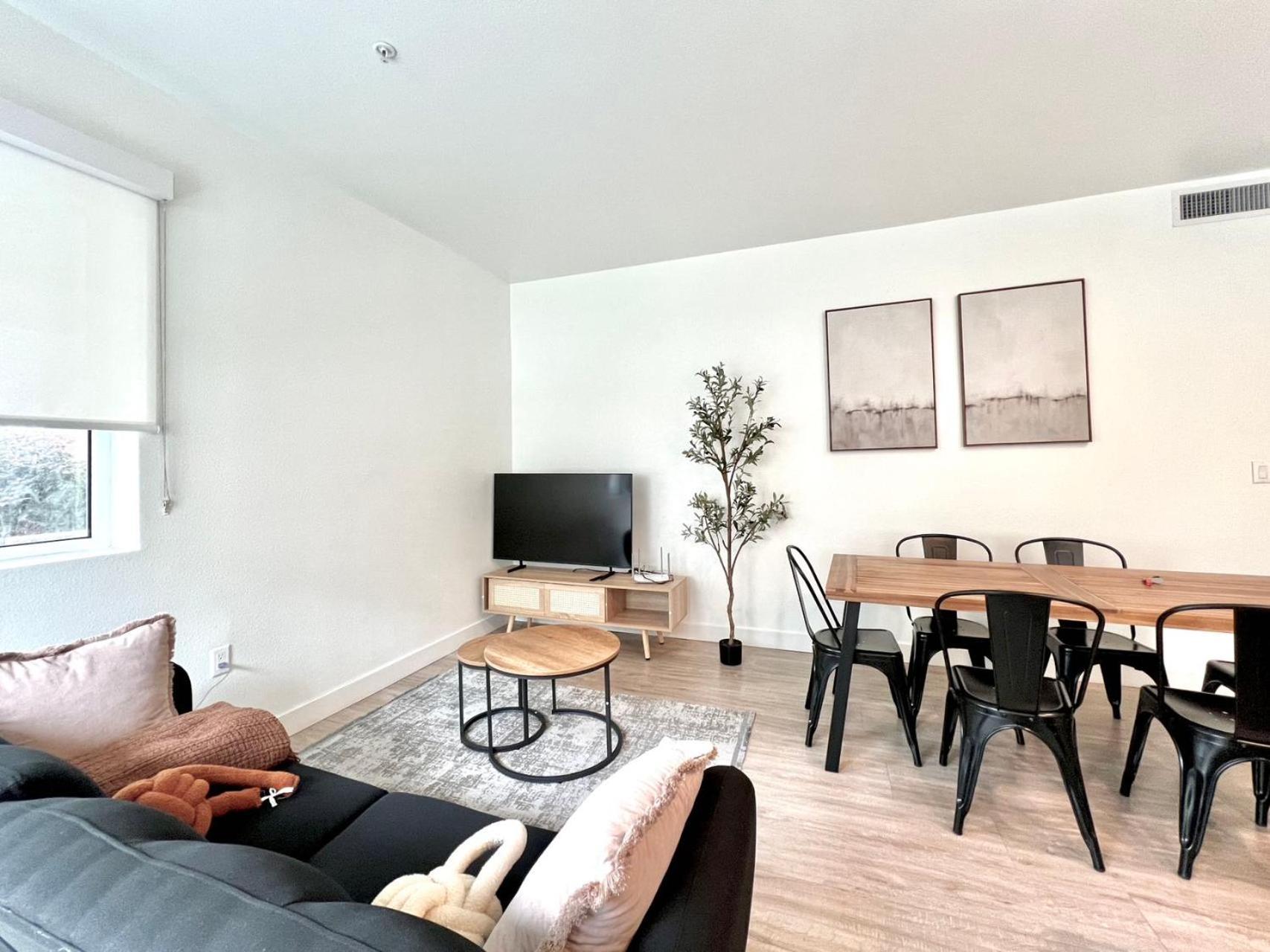 Chic Urban Retreat In Heart Of La, Steps From Attractions! Hotel Los Angeles Exterior photo