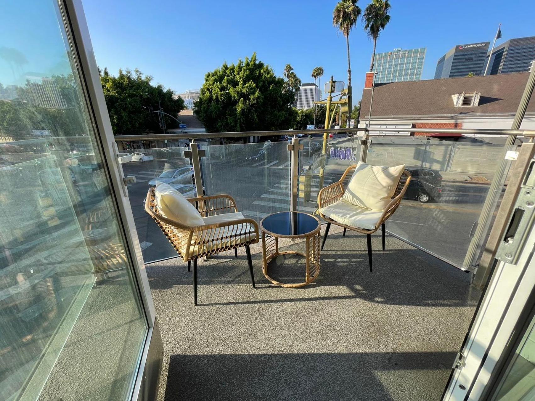 Chic Urban Retreat In Heart Of La, Steps From Attractions! Hotel Los Angeles Exterior photo